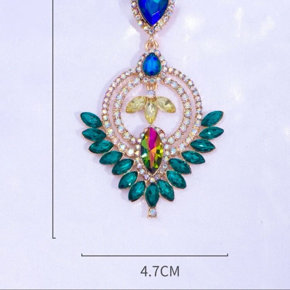 Rhinestone Fashion Earrings - Picture 3 of 5